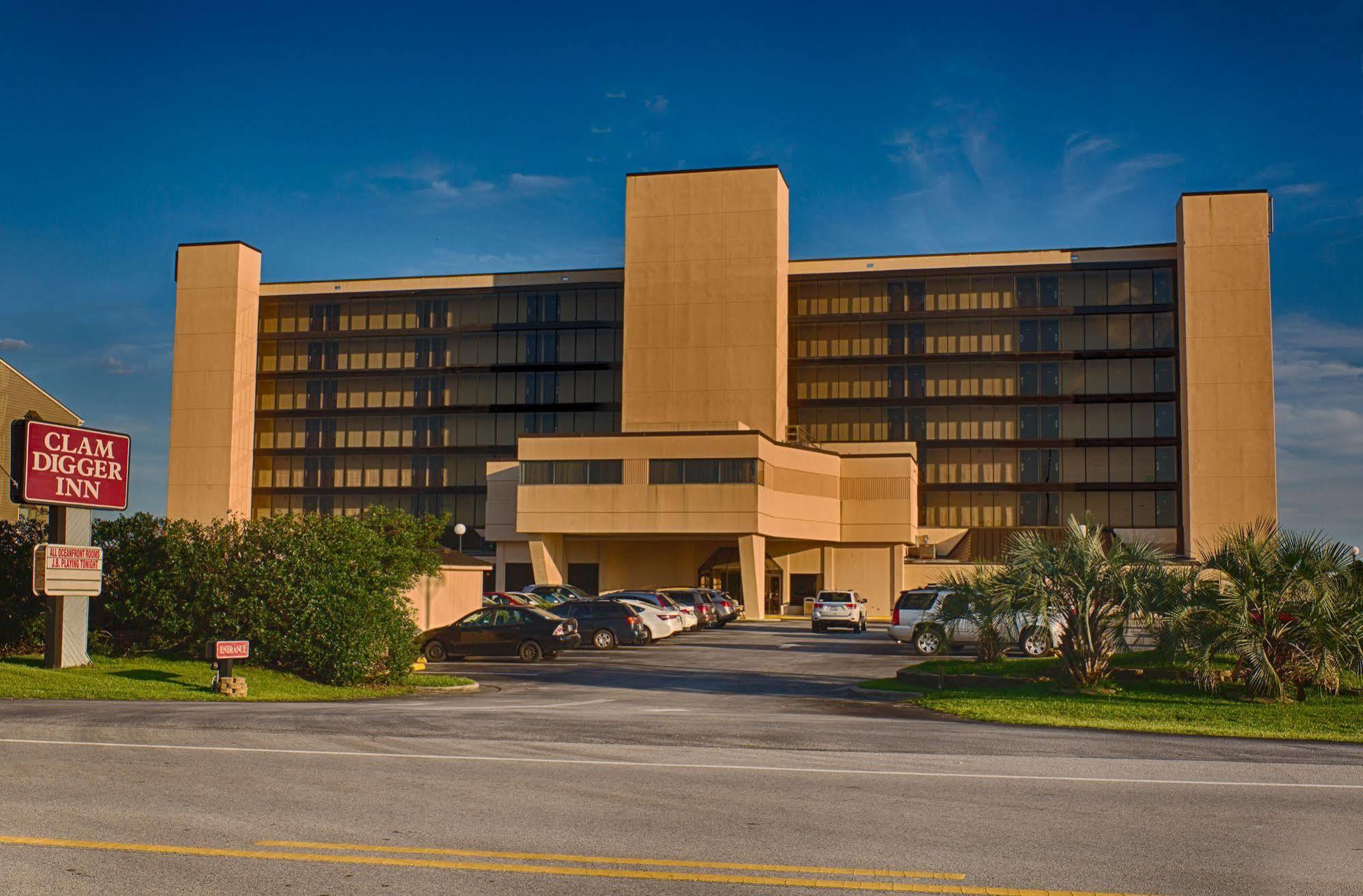 Crystal Coast Oceanfront Hotel Pine Knoll Shores Exteriör bild