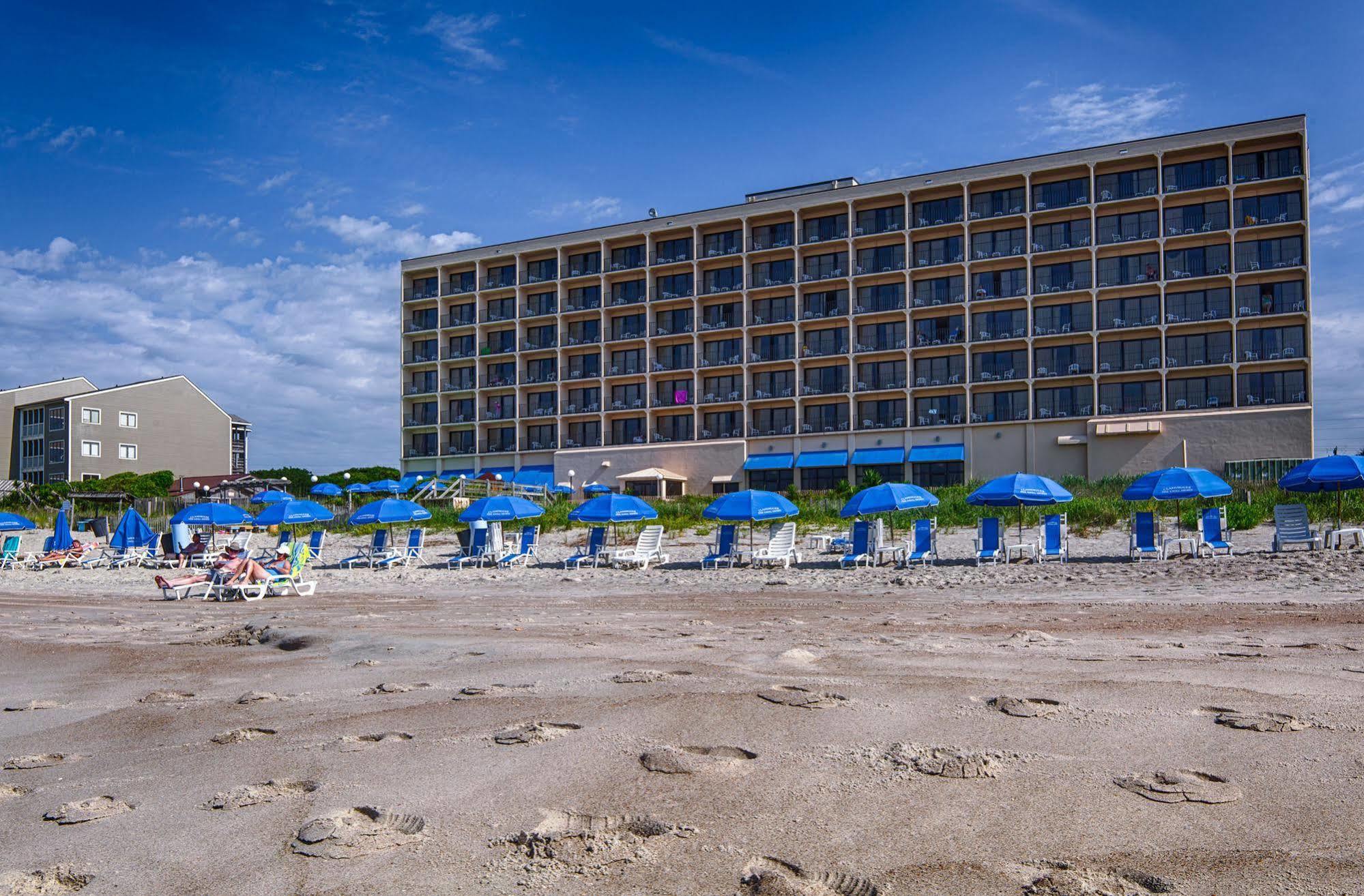 Crystal Coast Oceanfront Hotel Pine Knoll Shores Exteriör bild