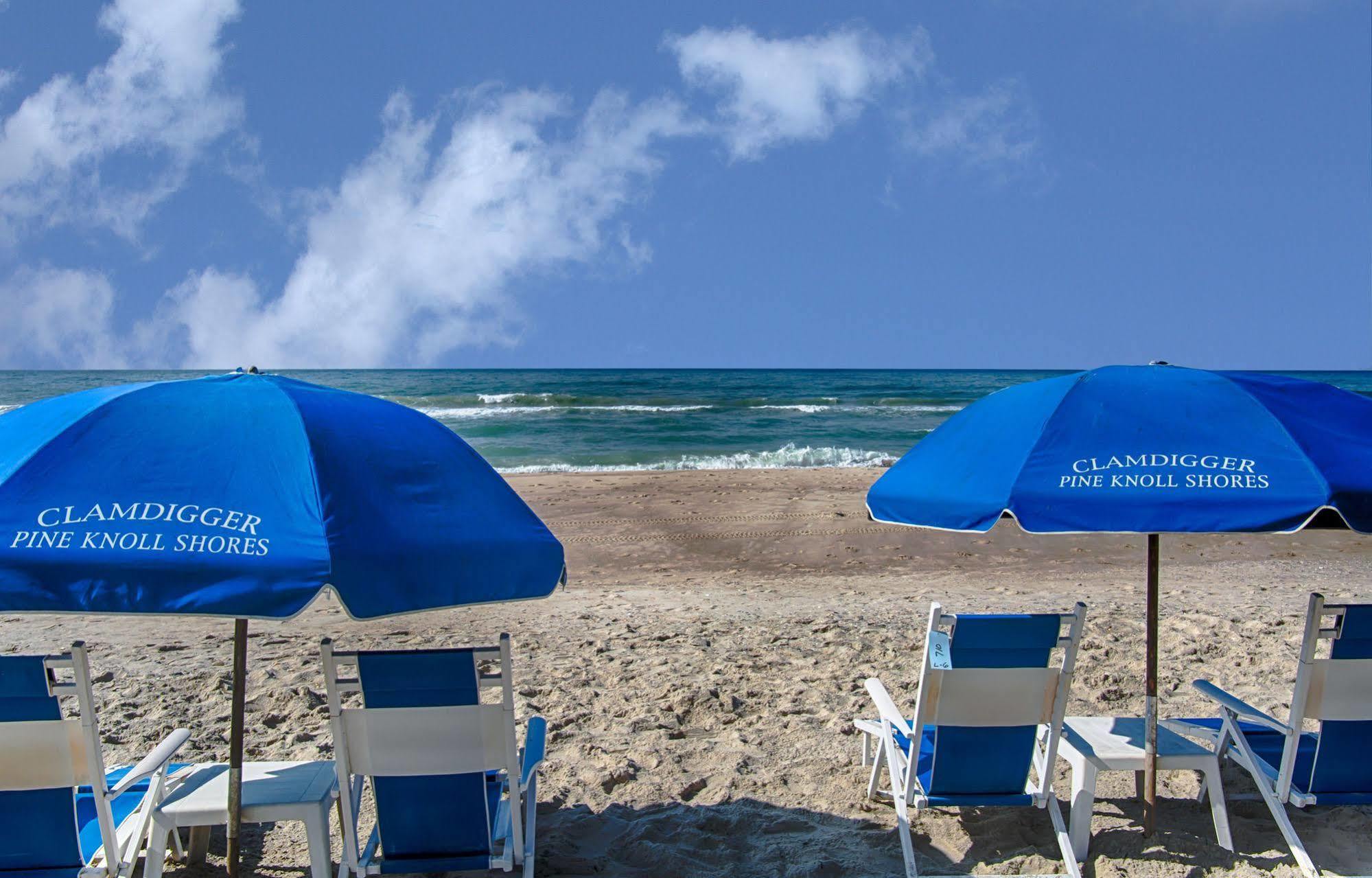 Crystal Coast Oceanfront Hotel Pine Knoll Shores Exteriör bild