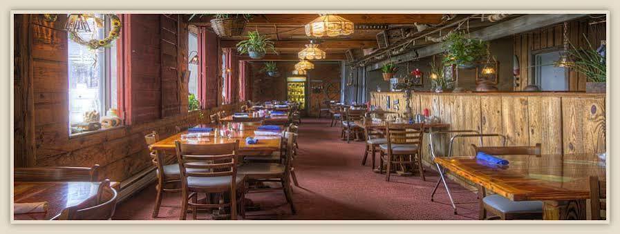 Crystal Coast Oceanfront Hotel Pine Knoll Shores Exteriör bild